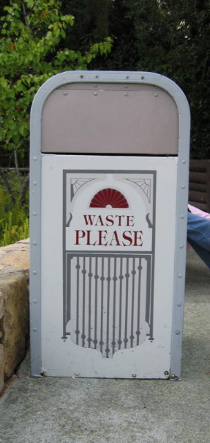 trash_carnation