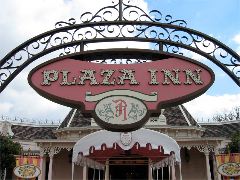 plaza_inn_01